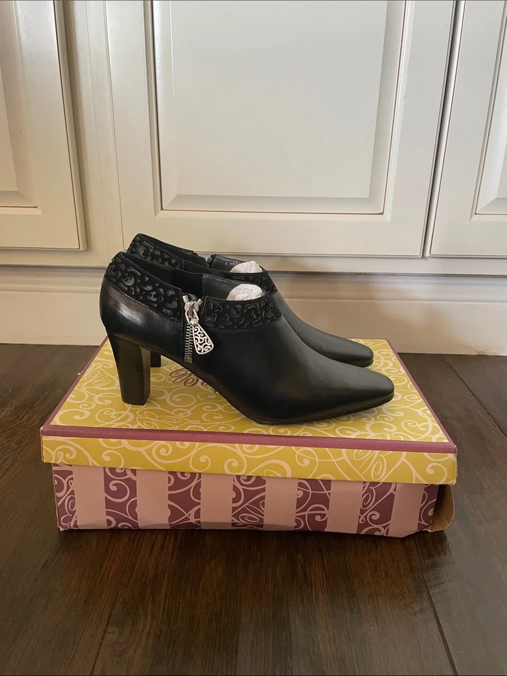 NWT BRIGHTON Pointed Leather Ankle Heeled Mules!